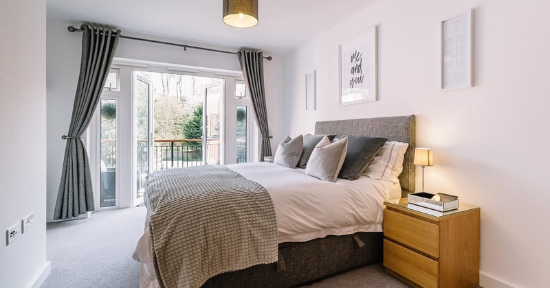 Adopter le design brut pour un intérieur minimaliste et authentique
