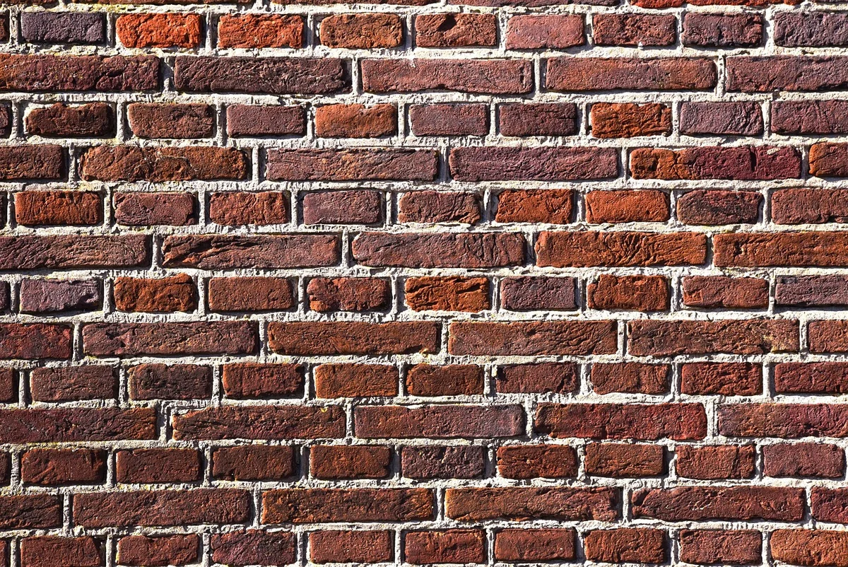Habiller un mur en brique : la méthode étape par étape